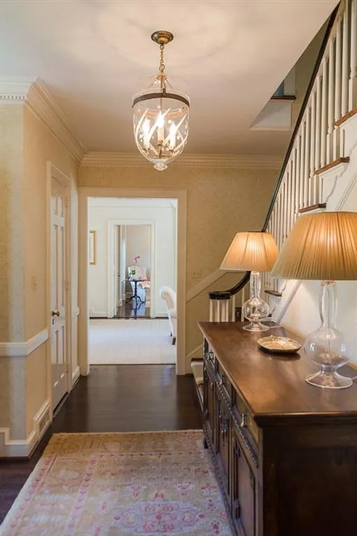 3105 W Pine Valley Road Nw, Atlanta, Georgia 30305, 4 Bedrooms Bedrooms, ,5 BathroomsBathrooms,Residential,Sold,3105 W Pine Valley Road Nw,5829916