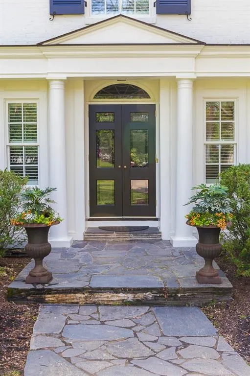 3105 W Pine Valley Road Nw, Atlanta, Georgia 30305, 4 Bedrooms Bedrooms, ,5 BathroomsBathrooms,Residential,Sold,3105 W Pine Valley Road Nw,5829916