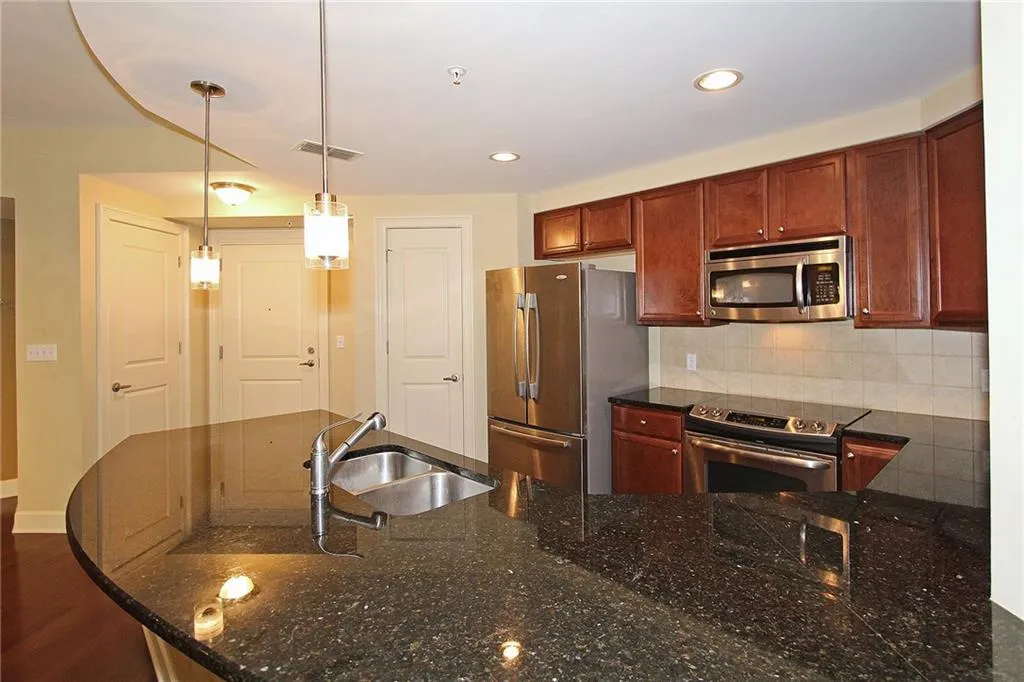 200 River Vista Drive Unit 316, Atlanta, Georgia 30339, 2 Bedrooms Bedrooms, ,2 BathroomsBathrooms,Residential,Sold,200 River Vista Drive Unit 316,5904983