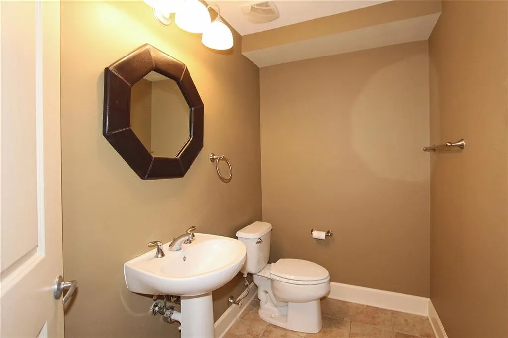 200 River Vista Drive Unit 316, Atlanta, Georgia 30339, 2 Bedrooms Bedrooms, ,2 BathroomsBathrooms,Residential,Sold,200 River Vista Drive Unit 316,5904983