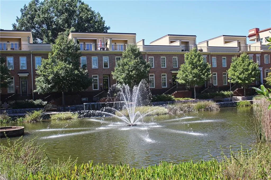 200 River Vista Drive Unit 316, Atlanta, Georgia 30339, 2 Bedrooms Bedrooms, ,2 BathroomsBathrooms,Residential,Sold,200 River Vista Drive Unit 316,5904983