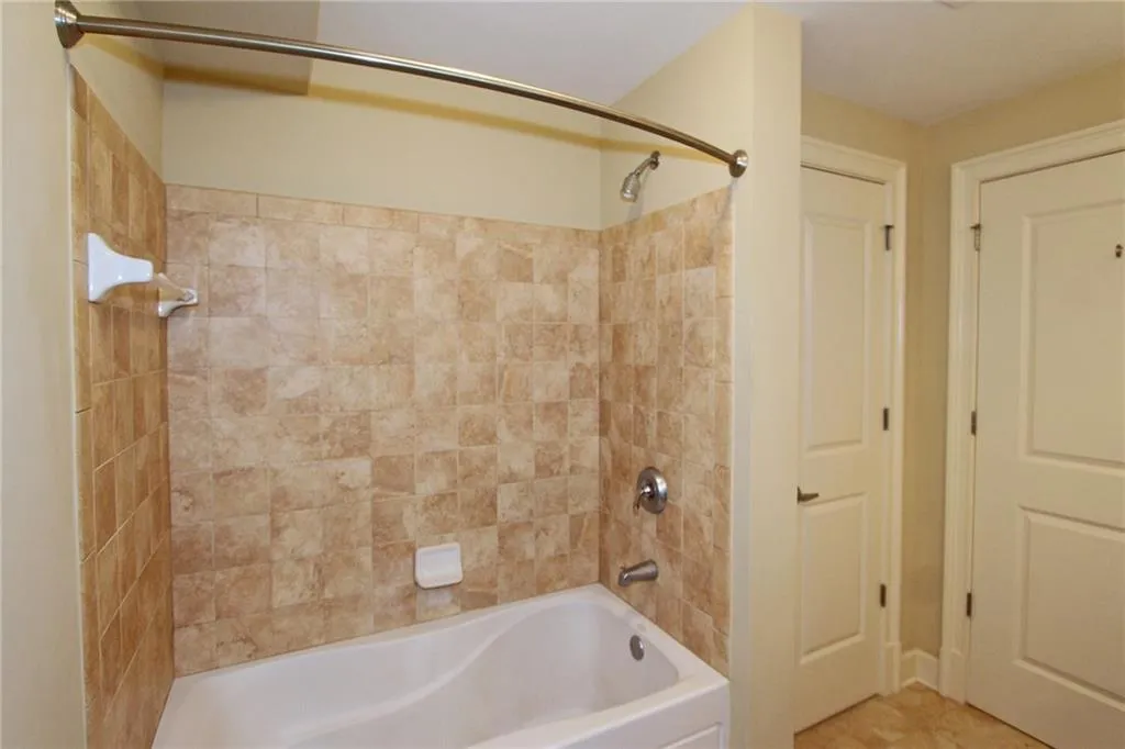 200 River Vista Drive Unit 316, Atlanta, Georgia 30339, 2 Bedrooms Bedrooms, ,2 BathroomsBathrooms,Residential,Sold,200 River Vista Drive Unit 316,5904983