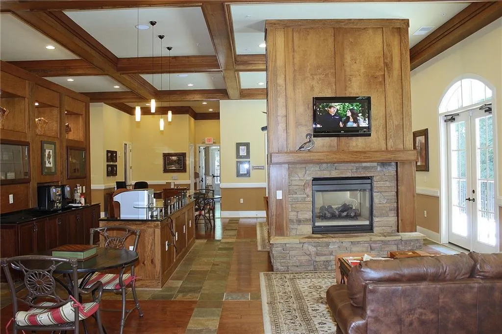 200 River Vista Drive Unit 316, Atlanta, Georgia 30339, 2 Bedrooms Bedrooms, ,2 BathroomsBathrooms,Residential,Sold,200 River Vista Drive Unit 316,5904983