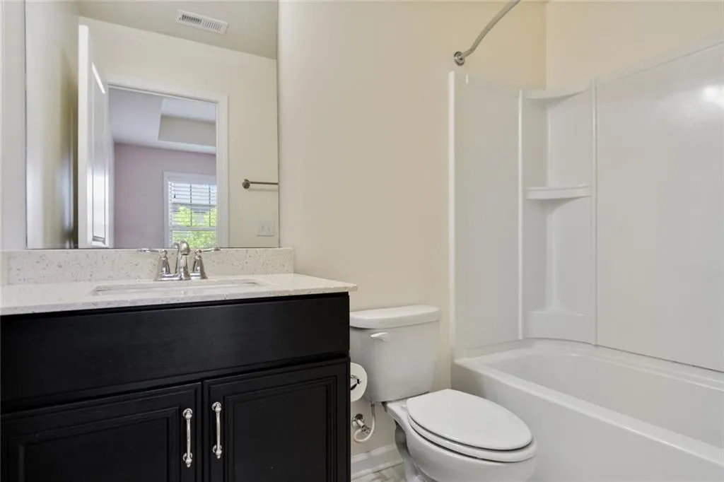 7535 Highland Bluff, Sandy Springs, Georgia 30328, 3 Bedrooms Bedrooms, ,3 BathroomsBathrooms,Residential,Sold,7535 Highland Bluff,6740508