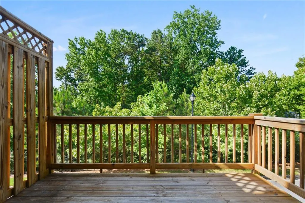 7535 Highland Bluff, Sandy Springs, Georgia 30328, 3 Bedrooms Bedrooms, ,3 BathroomsBathrooms,Residential,Sold,7535 Highland Bluff,6740508