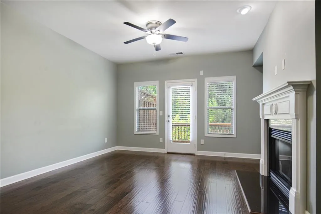 7535 Highland Bluff, Sandy Springs, Georgia 30328, 3 Bedrooms Bedrooms, ,3 BathroomsBathrooms,Residential,Sold,7535 Highland Bluff,6740508