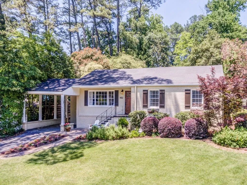 962 Cardova Drive Ne, Atlanta, Georgia 30324, 3 Bedrooms Bedrooms, ,2 BathroomsBathrooms,Residential,Sold,962 Cardova Drive Ne,5850517