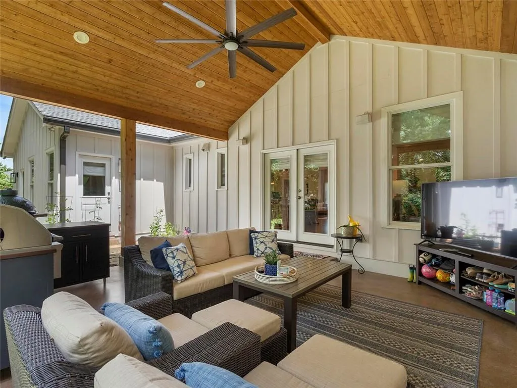 445 Bridges Creek Trail, Sandy Springs, Georgia 30328, 4 Bedrooms Bedrooms, ,3 BathroomsBathrooms,Residential,Sold,445 Bridges Creek Trail,7392312