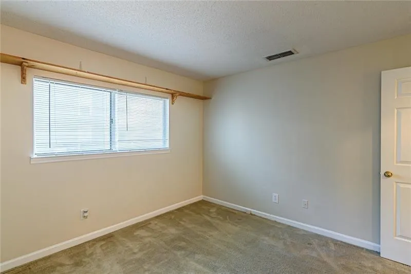 315 Granville Court Unit 315, Sandy Springs, Georgia 30328, 2 Bedrooms Bedrooms, ,2 BathroomsBathrooms,Residential,Sold,315 Granville Court Unit 315,6872655