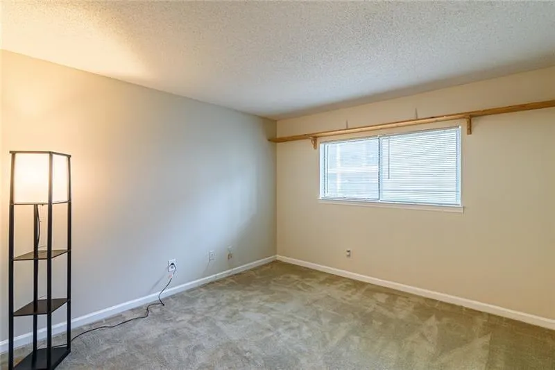 315 Granville Court Unit 315, Sandy Springs, Georgia 30328, 2 Bedrooms Bedrooms, ,2 BathroomsBathrooms,Residential,Sold,315 Granville Court Unit 315,6872655