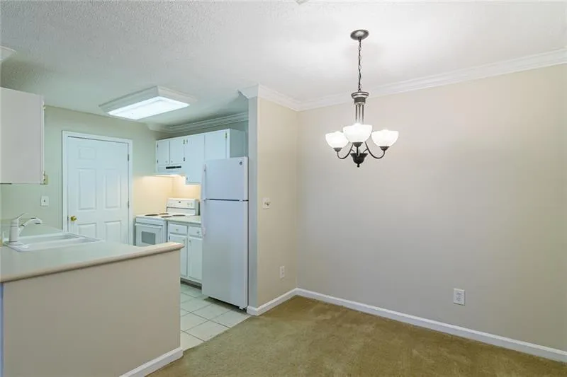 315 Granville Court Unit 315, Sandy Springs, Georgia 30328, 2 Bedrooms Bedrooms, ,2 BathroomsBathrooms,Residential,Sold,315 Granville Court Unit 315,6872655