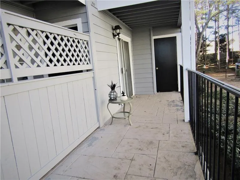 315 Granville Court Unit 315, Sandy Springs, Georgia 30328, 2 Bedrooms Bedrooms, ,2 BathroomsBathrooms,Residential,Sold,315 Granville Court Unit 315,6872655