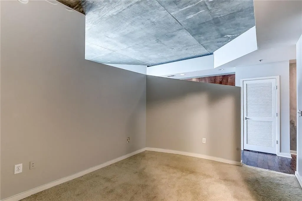 3324 Peachtree Road Ne Unit 2003, Atlanta, Georgia 30326, 1 Bedroom Bedrooms, ,1 BathroomBathrooms,Residential,Sold,3324 Peachtree Road Ne Unit 2003,5913119