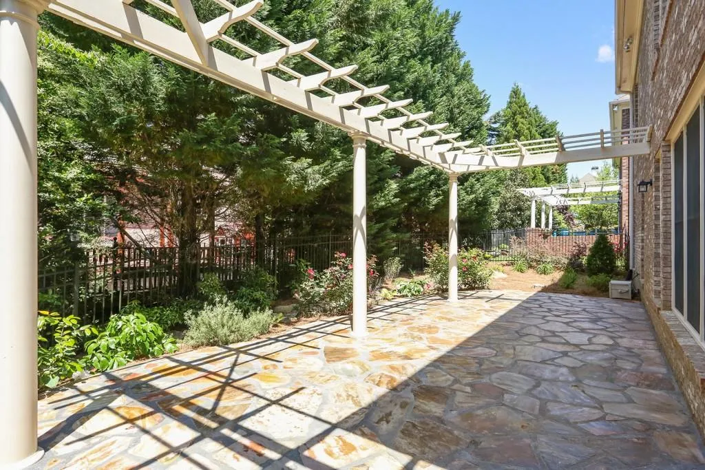 375 Wembley Circle, Atlanta, Georgia 30328, 5 Bedrooms Bedrooms, ,4 BathroomsBathrooms,Residential,Sold,375 Wembley Circle,6005689