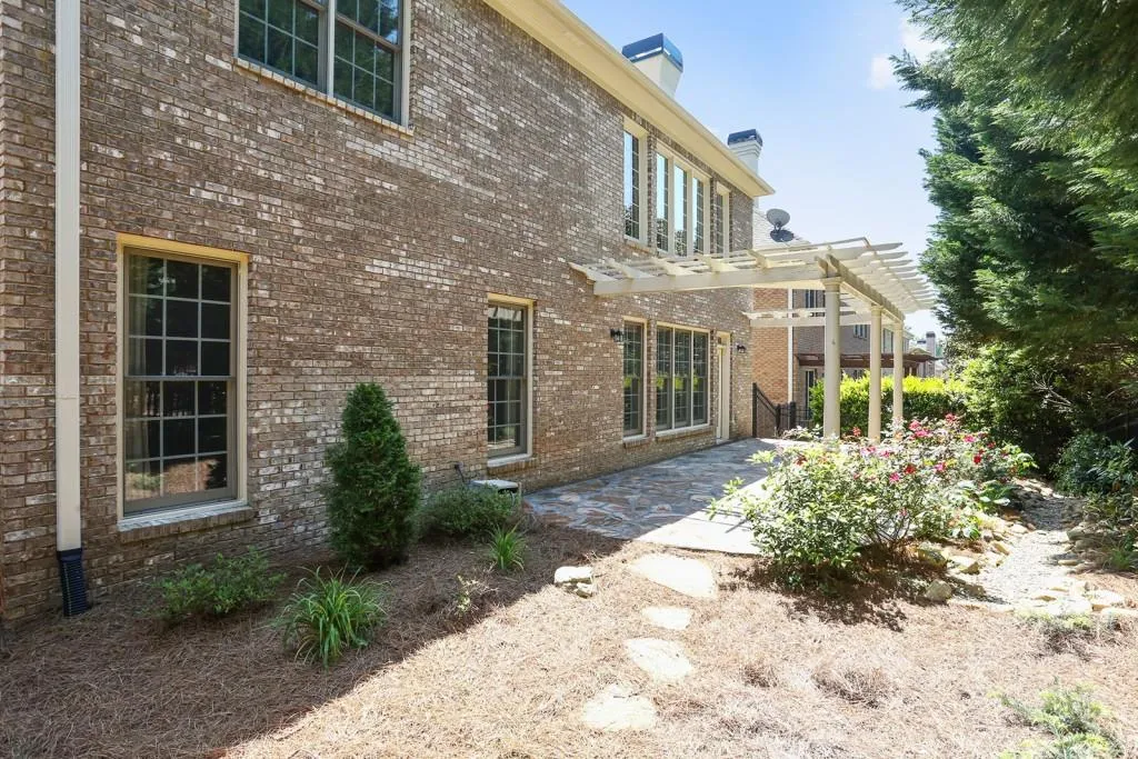 375 Wembley Circle, Atlanta, Georgia 30328, 5 Bedrooms Bedrooms, ,4 BathroomsBathrooms,Residential,Sold,375 Wembley Circle,6005689
