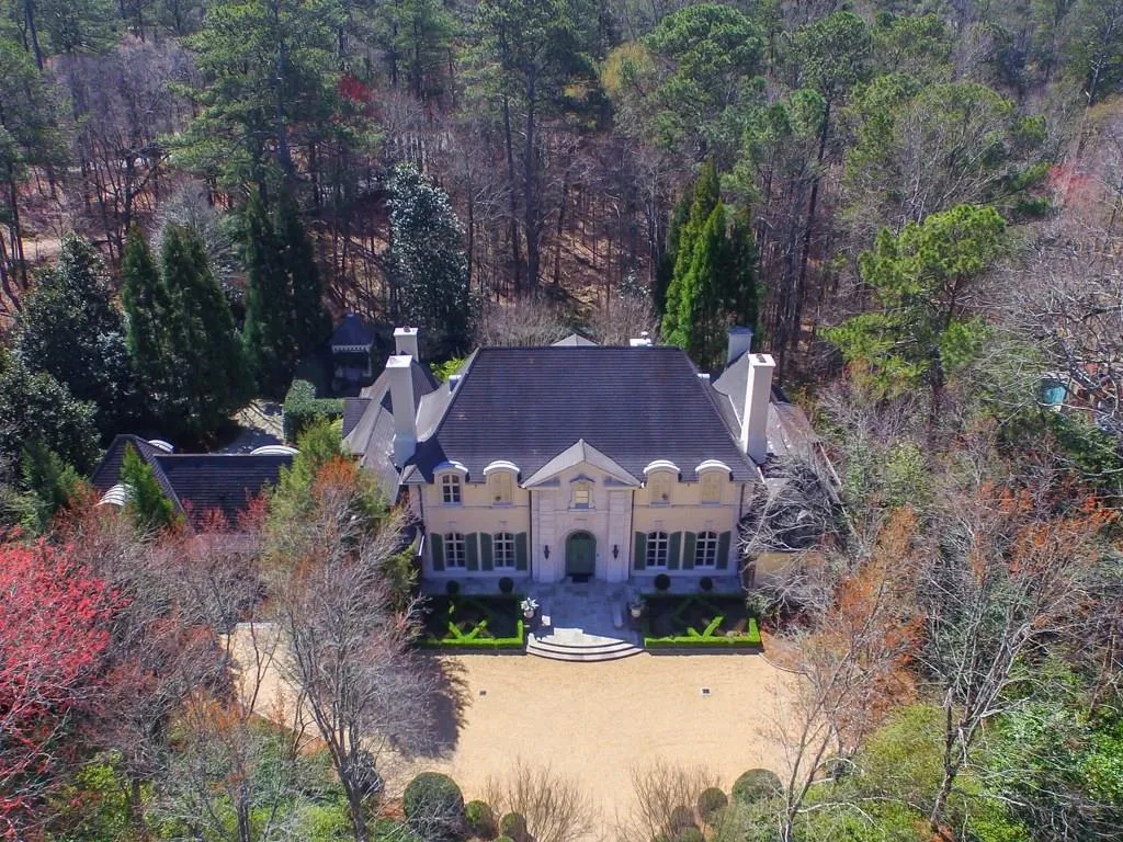 1400 N Harris Ridge, Atlanta, Georgia 30327, 5 Bedrooms Bedrooms, ,6 BathroomsBathrooms,Residential,Sold,1400 N Harris Ridge,5816348