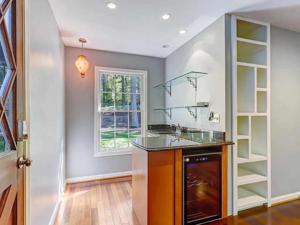 135 N Mill Road, Atlanta, Georgia 30328, 4 Bedrooms Bedrooms, ,3 BathroomsBathrooms,Residential,Sold,135 N Mill Road,6968951