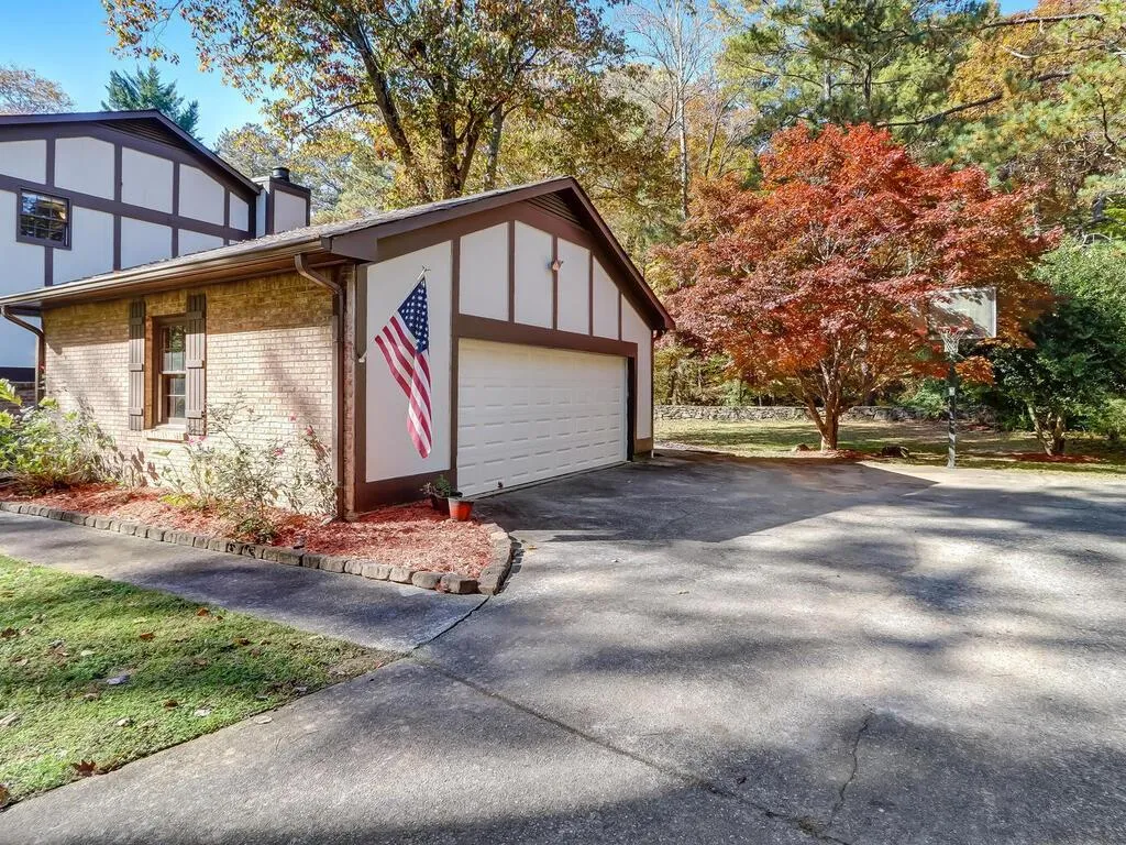 135 N Mill Road, Atlanta, Georgia 30328, 4 Bedrooms Bedrooms, ,3 BathroomsBathrooms,Residential,Sold,135 N Mill Road,6968951