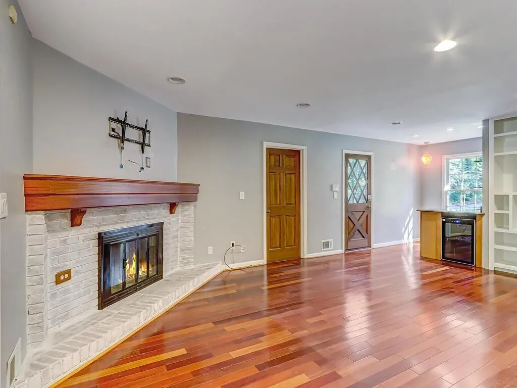 135 N Mill Road, Atlanta, Georgia 30328, 4 Bedrooms Bedrooms, ,3 BathroomsBathrooms,Residential,Sold,135 N Mill Road,6968951