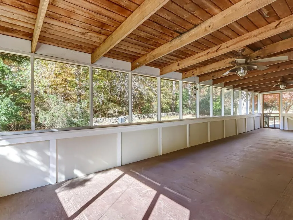 135 N Mill Road, Atlanta, Georgia 30328, 4 Bedrooms Bedrooms, ,3 BathroomsBathrooms,Residential,Sold,135 N Mill Road,6968951