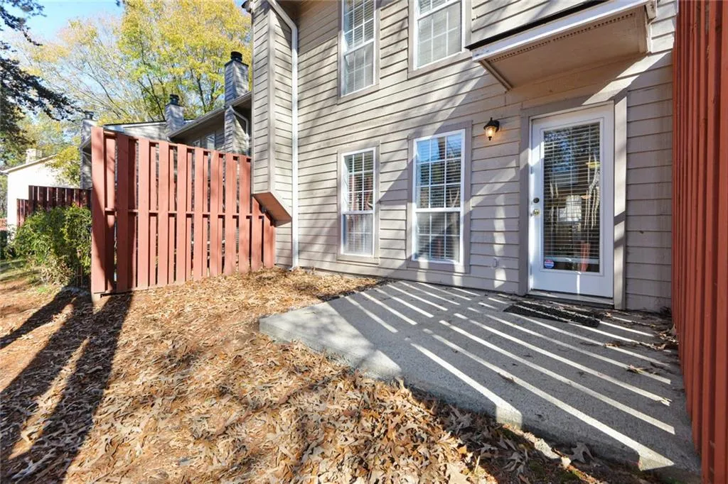 1401 Masons Creek Circle, Sandy Springs, Georgia 30350, 2 Bedrooms Bedrooms, ,2 BathroomsBathrooms,Residential,Sold,1401 Masons Creek Circle,6816496