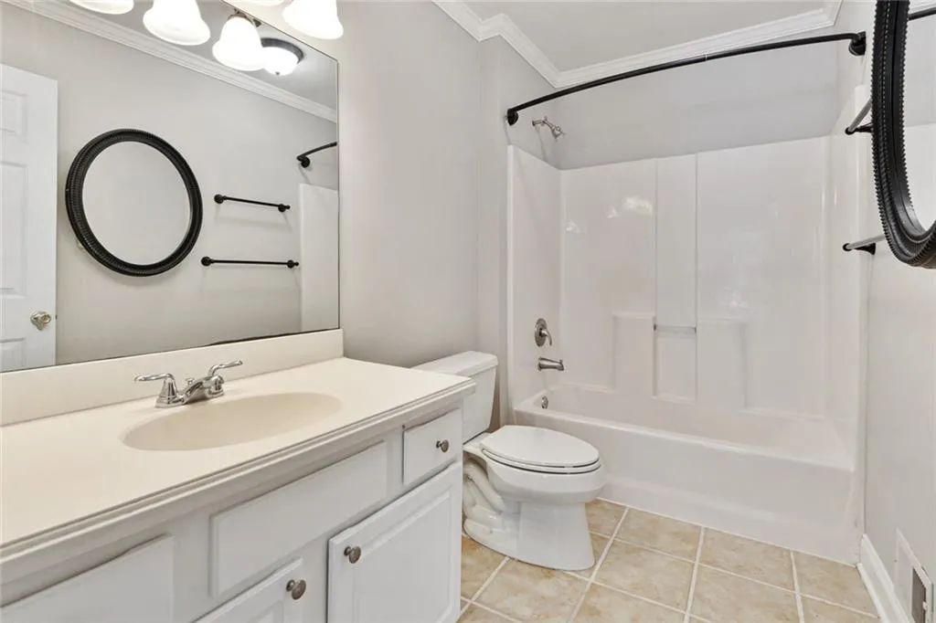 1401 Masons Creek Circle, Sandy Springs, Georgia 30350, 2 Bedrooms Bedrooms, ,2 BathroomsBathrooms,Residential,Sold,1401 Masons Creek Circle,6816496