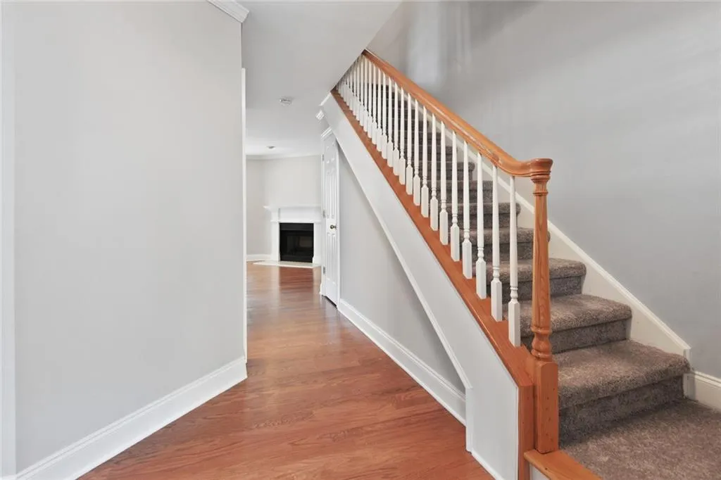 1401 Masons Creek Circle, Sandy Springs, Georgia 30350, 2 Bedrooms Bedrooms, ,2 BathroomsBathrooms,Residential,Sold,1401 Masons Creek Circle,6816496