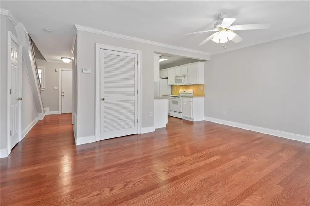 1401 Masons Creek Circle, Sandy Springs, Georgia 30350, 2 Bedrooms Bedrooms, ,2 BathroomsBathrooms,Residential,Sold,1401 Masons Creek Circle,6816496