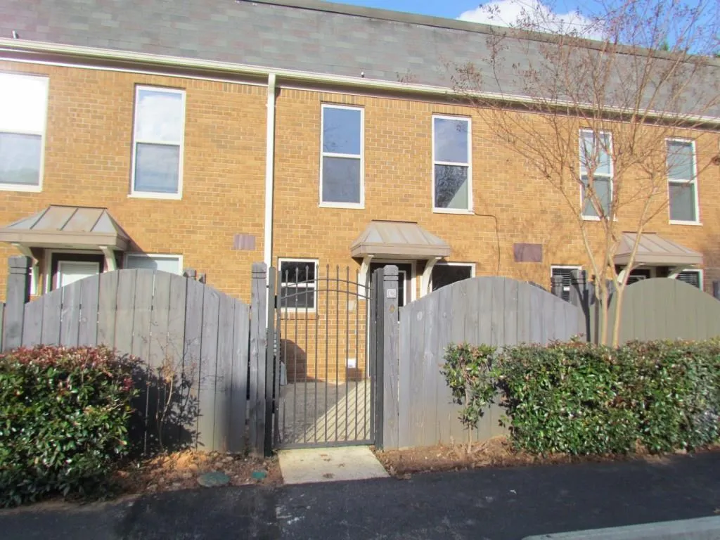 155 N River Drive Unit C, Atlanta, Georgia 30350, 2 Bedrooms Bedrooms, ,2 BathroomsBathrooms,Residential,Sold,155 N River Drive Unit C,5626723