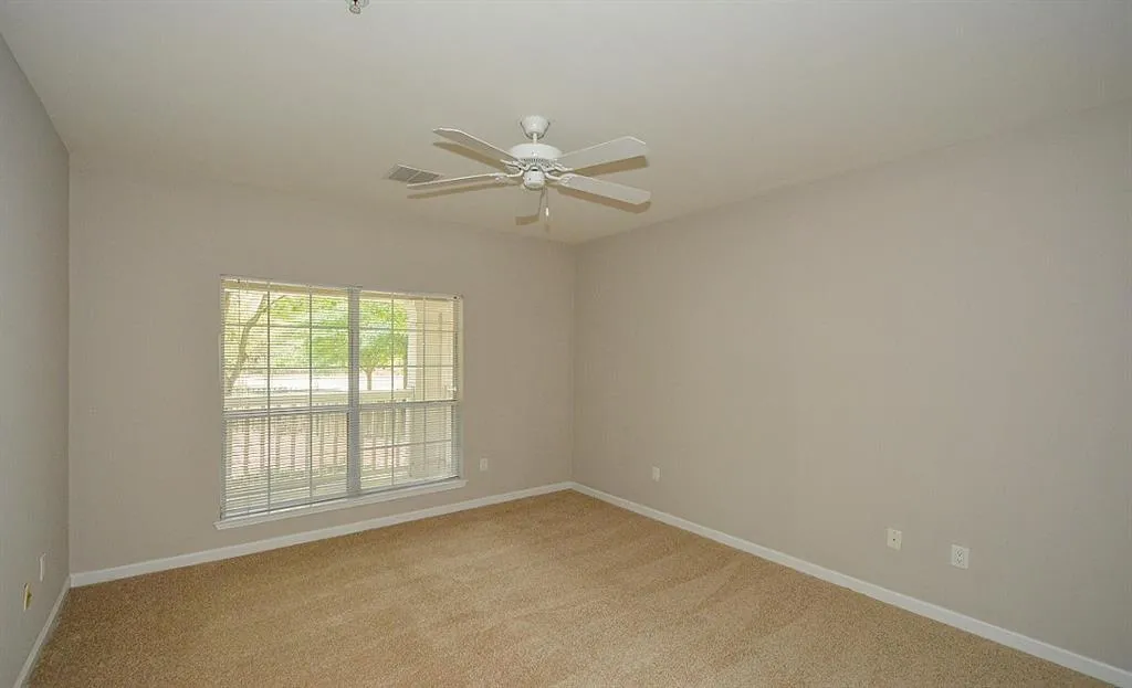 5641 Roswell Road Unit 103, Atlanta, Georgia 30342, 2 Bedrooms Bedrooms, ,2 BathroomsBathrooms,Residential,Sold,5641 Roswell Road Unit 103,5735209