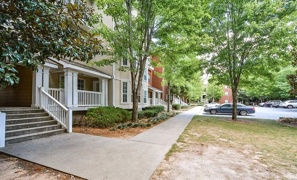 5641 Roswell Road Unit 103, Atlanta, Georgia 30342, 2 Bedrooms Bedrooms, ,2 BathroomsBathrooms,Residential,Sold,5641 Roswell Road Unit 103,5735209