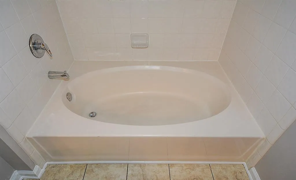 5641 Roswell Road Unit 103, Atlanta, Georgia 30342, 2 Bedrooms Bedrooms, ,2 BathroomsBathrooms,Residential,Sold,5641 Roswell Road Unit 103,5735209