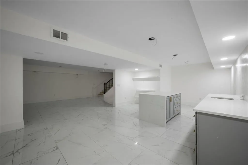 5995 Riverside Drive, Atlanta, Georgia 30328, 7 Bedrooms Bedrooms, ,5 BathroomsBathrooms,Residential,Sold,5995 Riverside Drive,7499063