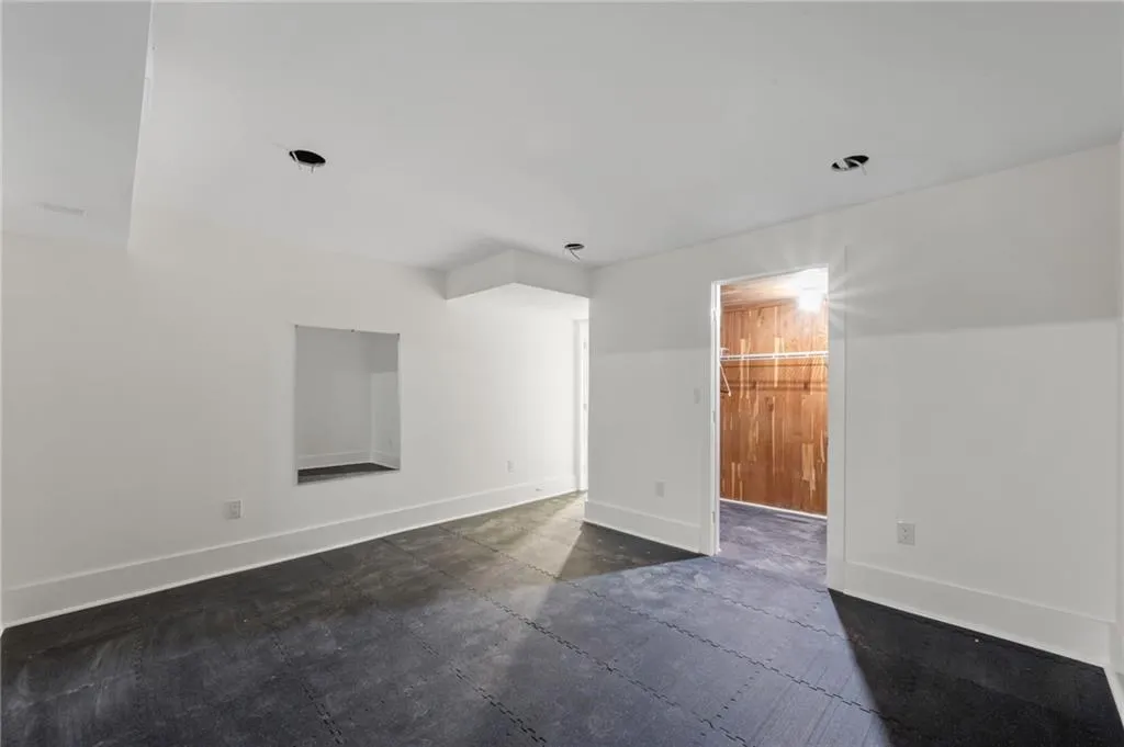 5995 Riverside Drive, Atlanta, Georgia 30328, 7 Bedrooms Bedrooms, ,5 BathroomsBathrooms,Residential,Sold,5995 Riverside Drive,7499063