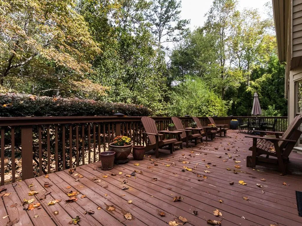 5020 Nesbit Ferry Lane, Sandy Springs, Georgia 30350, 4 Bedrooms Bedrooms, ,2 BathroomsBathrooms,Residential,Sold,5020 Nesbit Ferry Lane,5922001