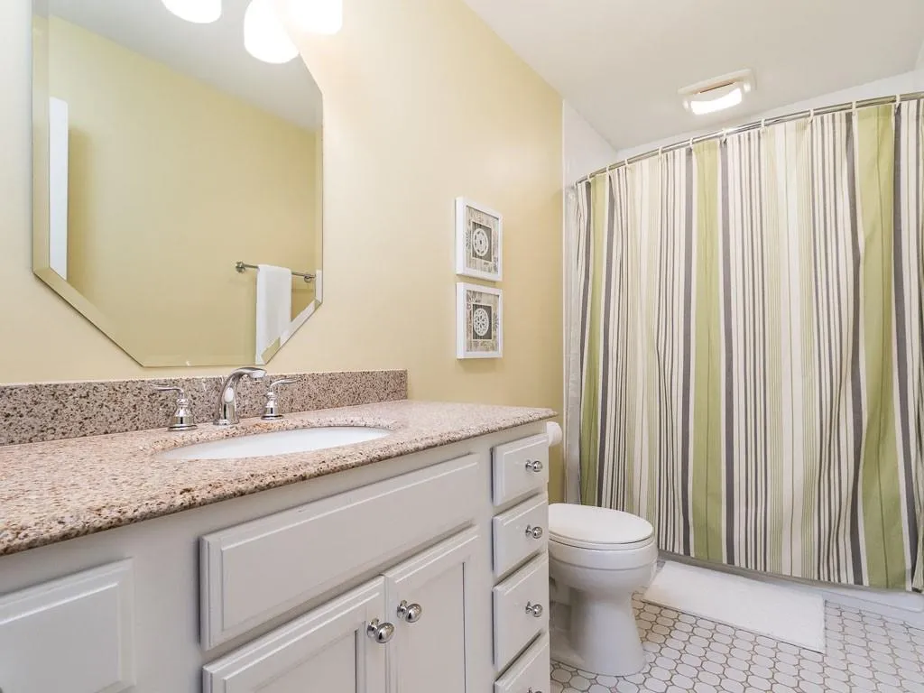 5020 Nesbit Ferry Lane, Sandy Springs, Georgia 30350, 4 Bedrooms Bedrooms, ,2 BathroomsBathrooms,Residential,Sold,5020 Nesbit Ferry Lane,5922001