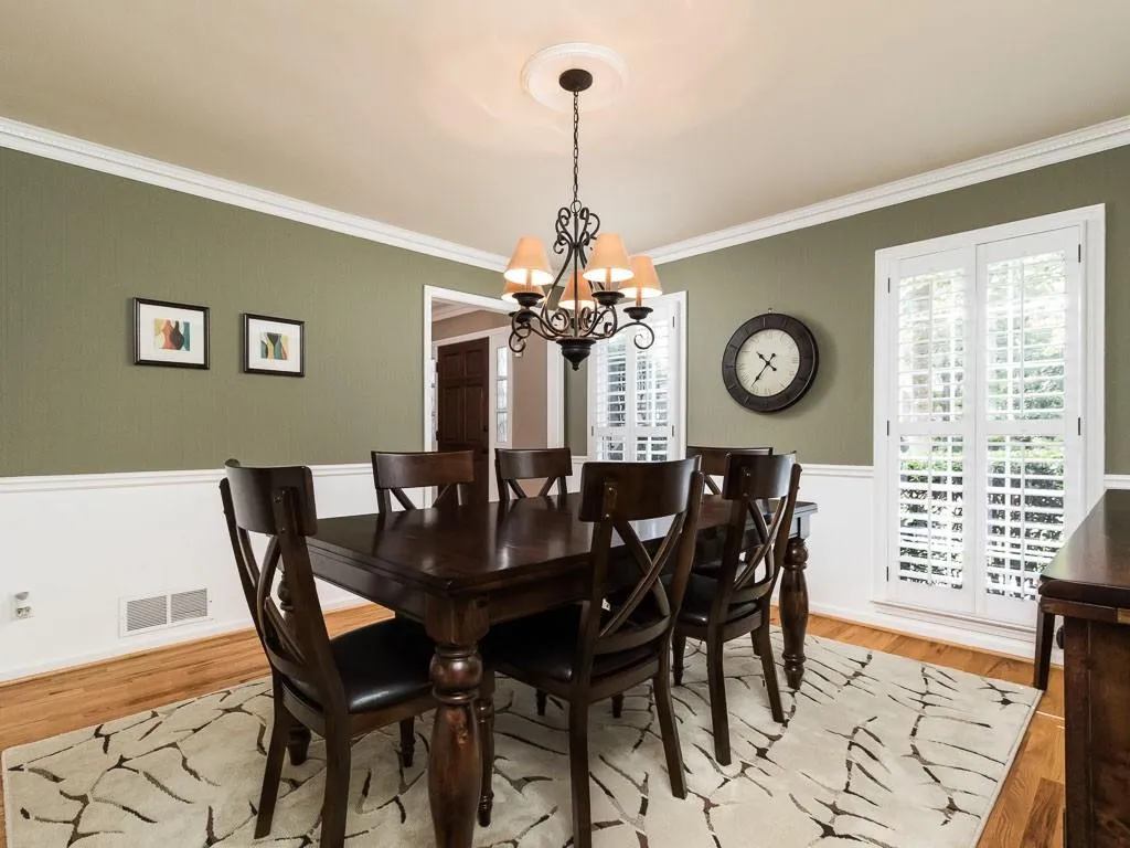 5020 Nesbit Ferry Lane, Sandy Springs, Georgia 30350, 4 Bedrooms Bedrooms, ,2 BathroomsBathrooms,Residential,Sold,5020 Nesbit Ferry Lane,5922001