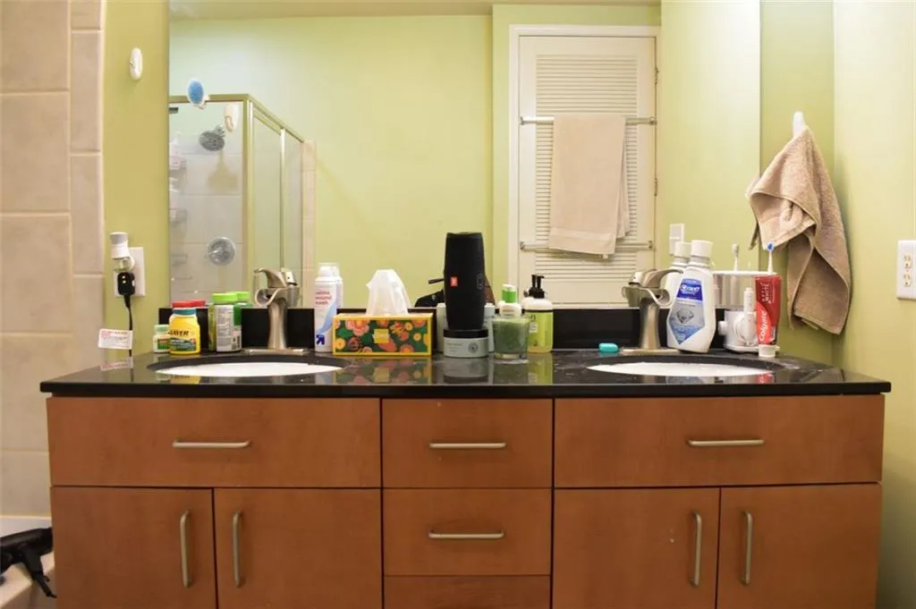 711 Cosmopolitan Drive Ne Unit 715, Atlanta, Georgia 30324, 2 Bedrooms Bedrooms, ,2 BathroomsBathrooms,Residential,For Sale,711 Cosmopolitan Drive Ne Unit 715,7694132