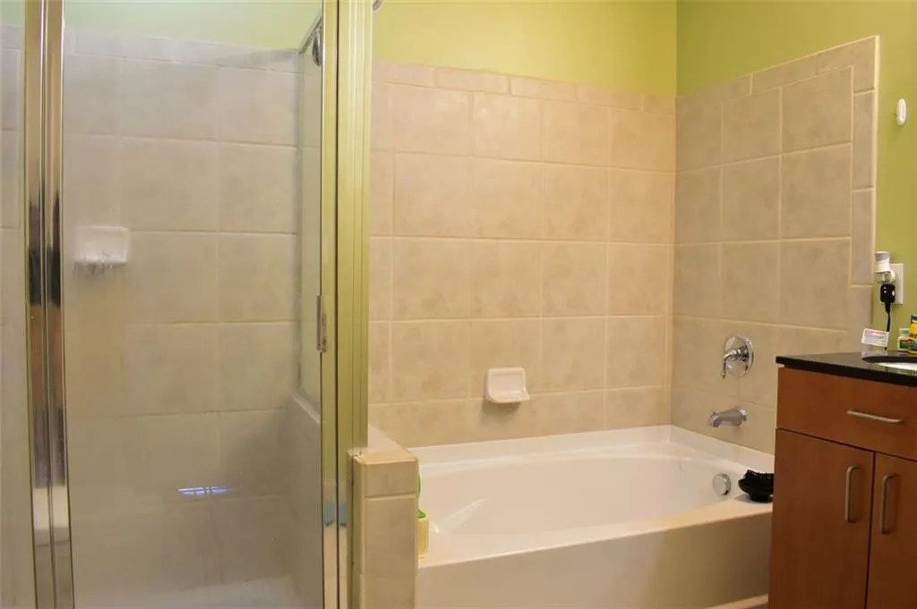 711 Cosmopolitan Drive Ne Unit 715, Atlanta, Georgia 30324, 2 Bedrooms Bedrooms, ,2 BathroomsBathrooms,Residential,For Sale,711 Cosmopolitan Drive Ne Unit 715,7694132