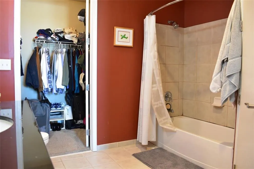 711 Cosmopolitan Drive Ne Unit 715, Atlanta, Georgia 30324, 2 Bedrooms Bedrooms, ,2 BathroomsBathrooms,Residential,For Sale,711 Cosmopolitan Drive Ne Unit 715,7694132