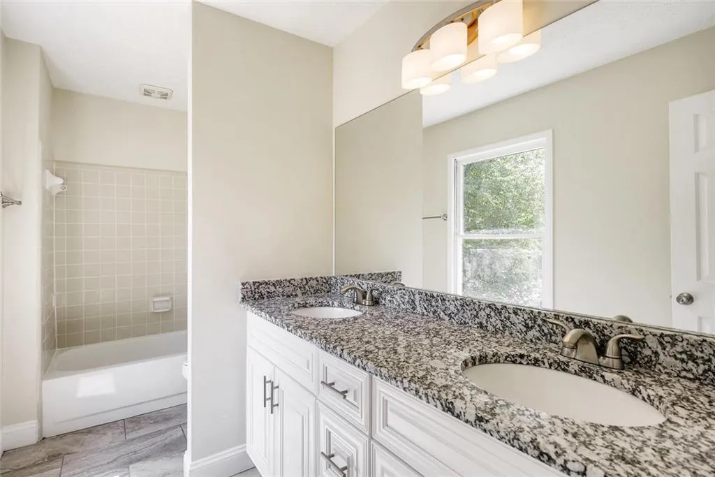 8933 Carroll Manor Drive, Sandy Springs, Georgia 30350, 2 Bedrooms Bedrooms, ,2 BathroomsBathrooms,Residential,Sold,8933 Carroll Manor Drive,6538217