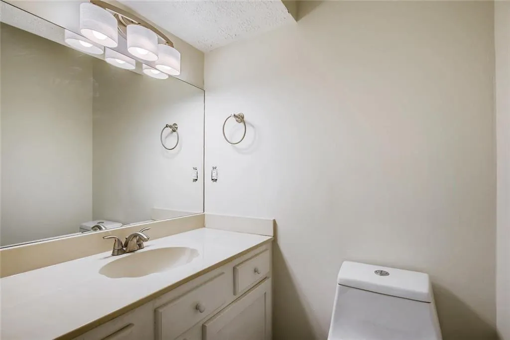 8933 Carroll Manor Drive, Sandy Springs, Georgia 30350, 2 Bedrooms Bedrooms, ,2 BathroomsBathrooms,Residential,Sold,8933 Carroll Manor Drive,6538217