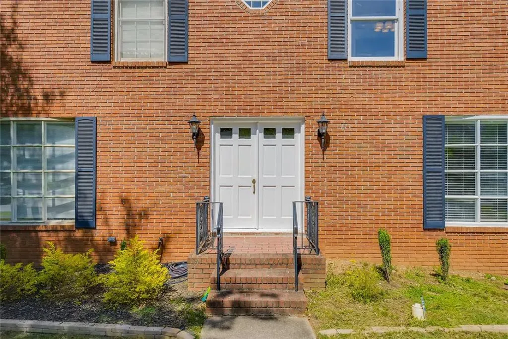 8933 Carroll Manor Drive, Sandy Springs, Georgia 30350, 2 Bedrooms Bedrooms, ,2 BathroomsBathrooms,Residential,Sold,8933 Carroll Manor Drive,6538217