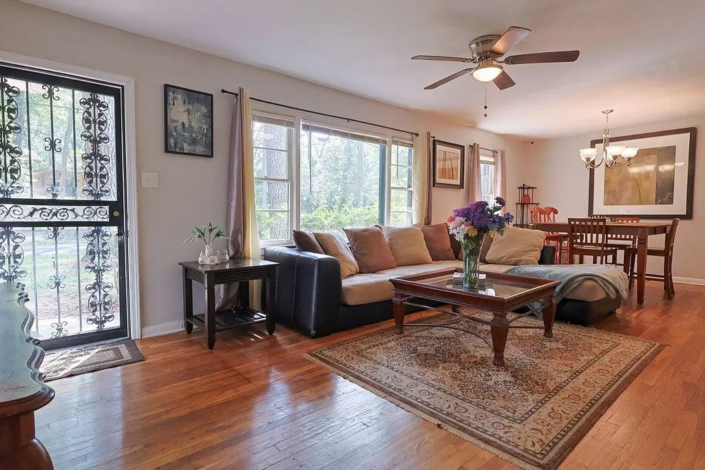 2661 Collier Drive Nw, Atlanta, Georgia 30318, 7 Bedrooms Bedrooms, 0 ,3 BathroomsBathrooms,Residential,For Sale,2661 Collier Drive Nw,7843685