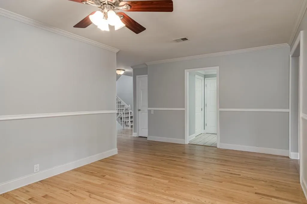 305 Dunwoody Chace, Sandy Springs, Georgia 30328, 3 Bedrooms Bedrooms, ,2 BathroomsBathrooms,Residential,Sold,305 Dunwoody Chace,6834649