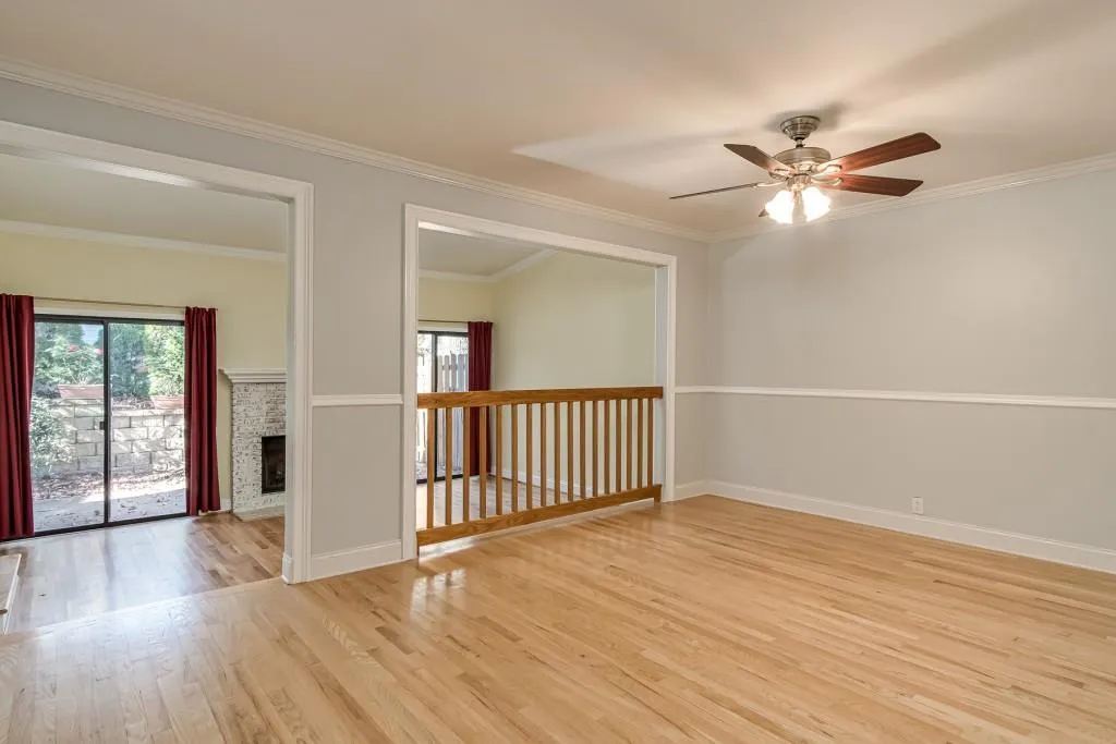 305 Dunwoody Chace, Sandy Springs, Georgia 30328, 3 Bedrooms Bedrooms, ,2 BathroomsBathrooms,Residential,Sold,305 Dunwoody Chace,6834649