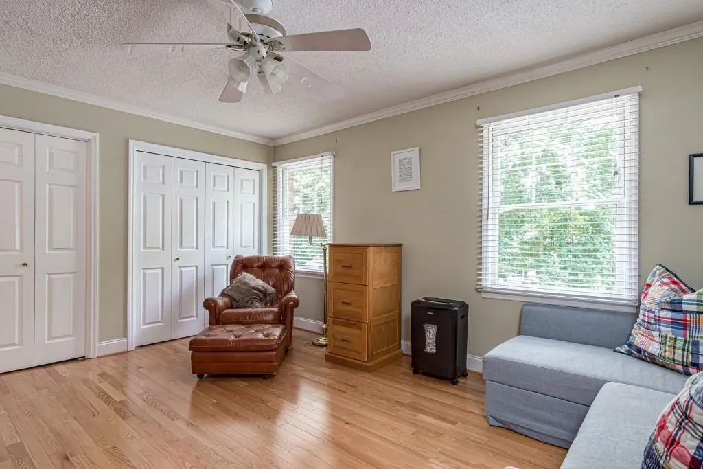 305 Dunwoody Chace, Sandy Springs, Georgia 30328, 3 Bedrooms Bedrooms, ,2 BathroomsBathrooms,Residential,Sold,305 Dunwoody Chace,6834649