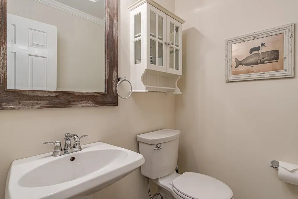 305 Dunwoody Chace, Sandy Springs, Georgia 30328, 3 Bedrooms Bedrooms, ,2 BathroomsBathrooms,Residential,Sold,305 Dunwoody Chace,6834649