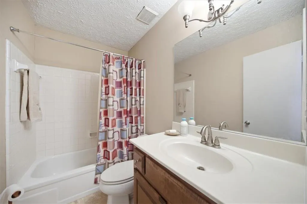 7750 Roswell Road Unit 9b, Sandy Springs, Georgia 30350, 3 Bedrooms Bedrooms, ,2 BathroomsBathrooms,Residential,For Sale,7750 Roswell Road Unit 9b,7734287