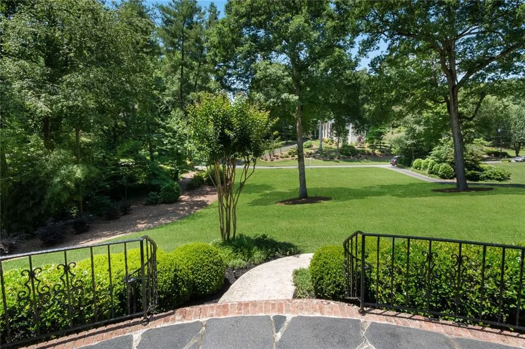 5655 Lake Island Drive, Sandy Springs, Georgia 30327, 6 Bedrooms Bedrooms, ,5 BathroomsBathrooms,Residential,Sold,5655 Lake Island Drive,6727347